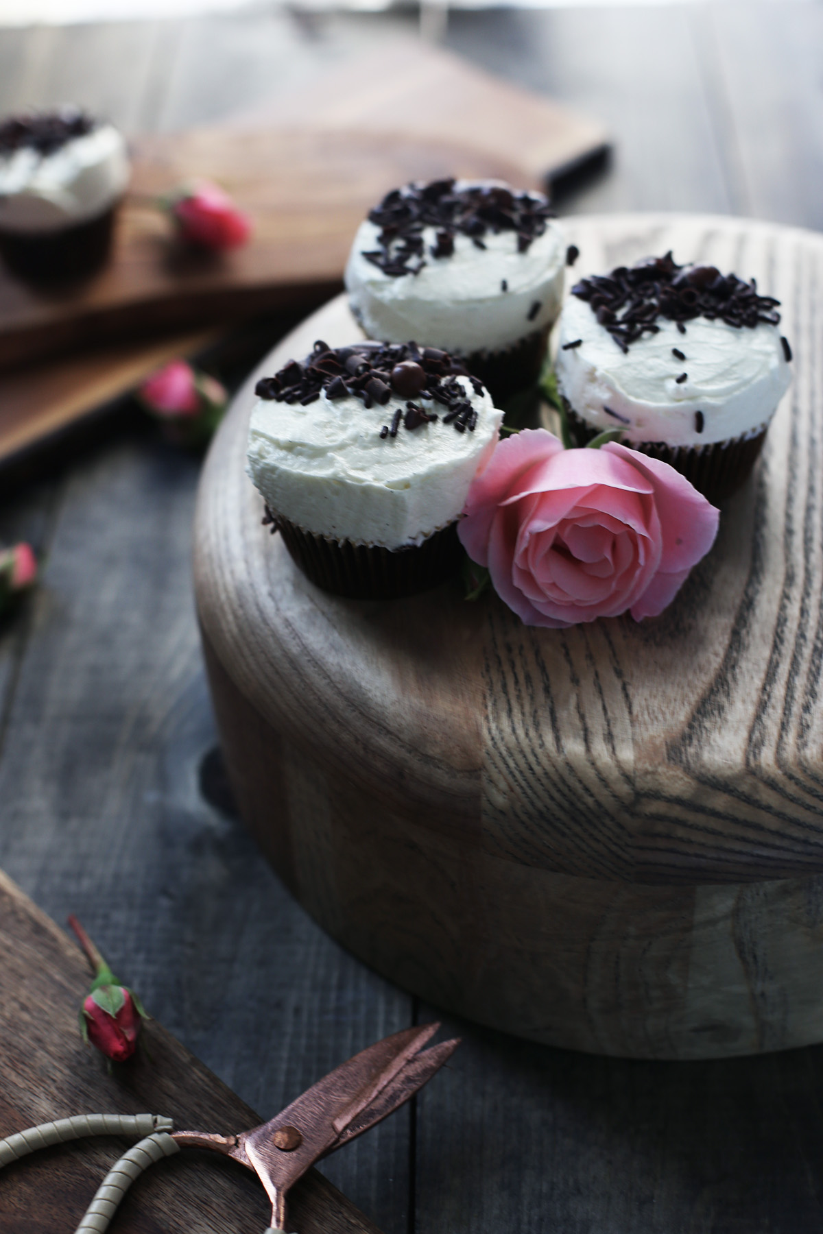 Chocolate cupcakes with ermine vanilla bean frosting