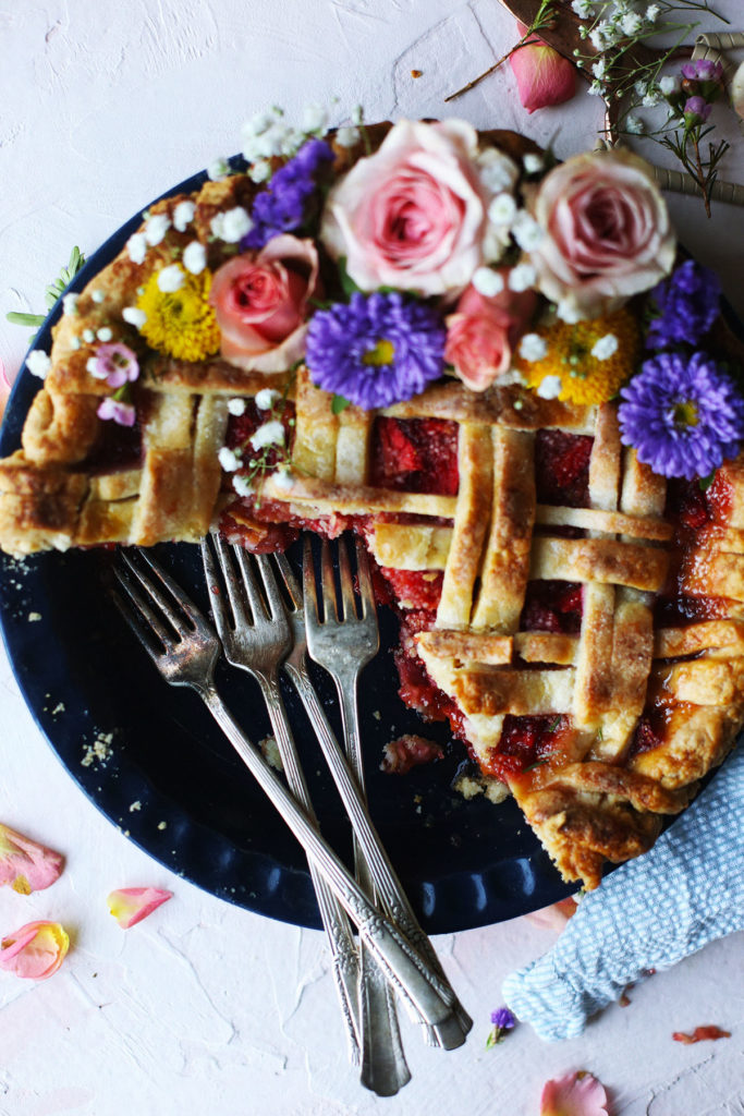 Classic Strawberry Rhubarb Pie