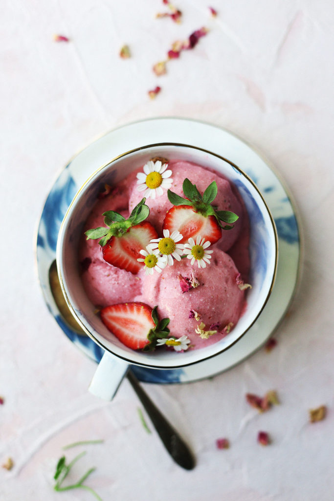 Whole 30 Strawberry Coconut Ice Cream